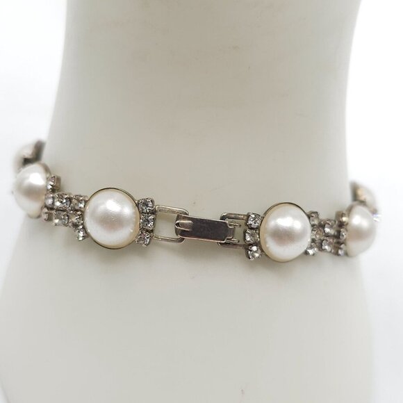 Vintage Faux Pearl Clear Rhinestone Silver Tone Bracelet 7 in - Picture 3 of 4